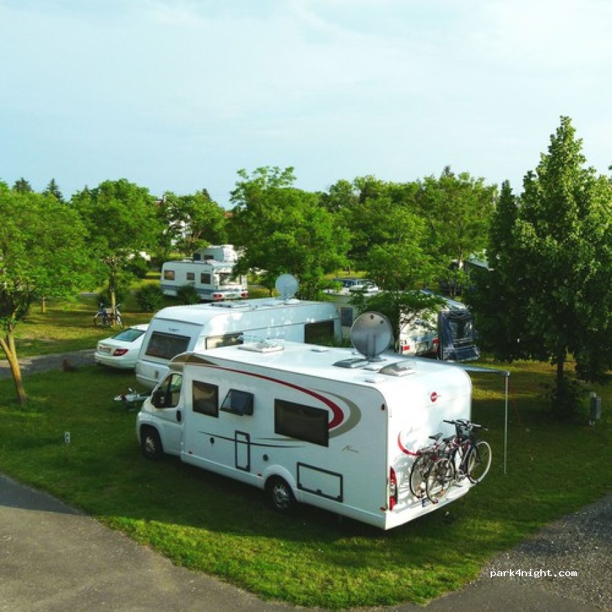 (3300) Camperpark Szépasszony-völgy